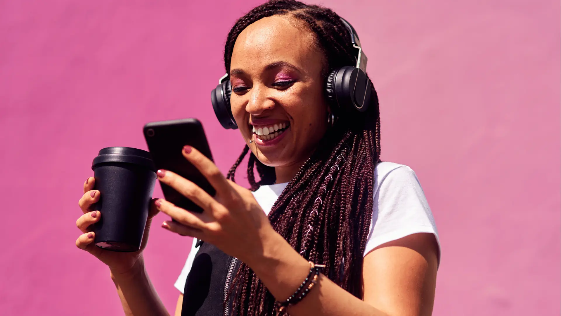 A simple checklist for setting up social listening on a laptop