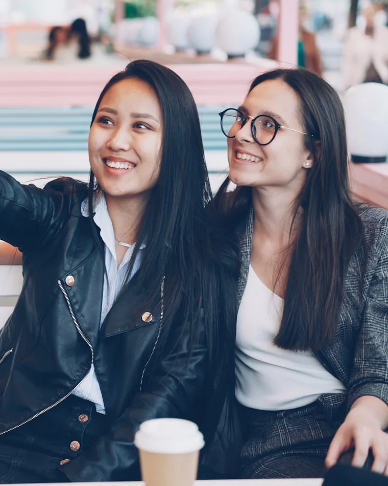 Mydrop planifiant des vidéos TikTok et des carrousels photo avec les options natives depuis un seul calendrier
